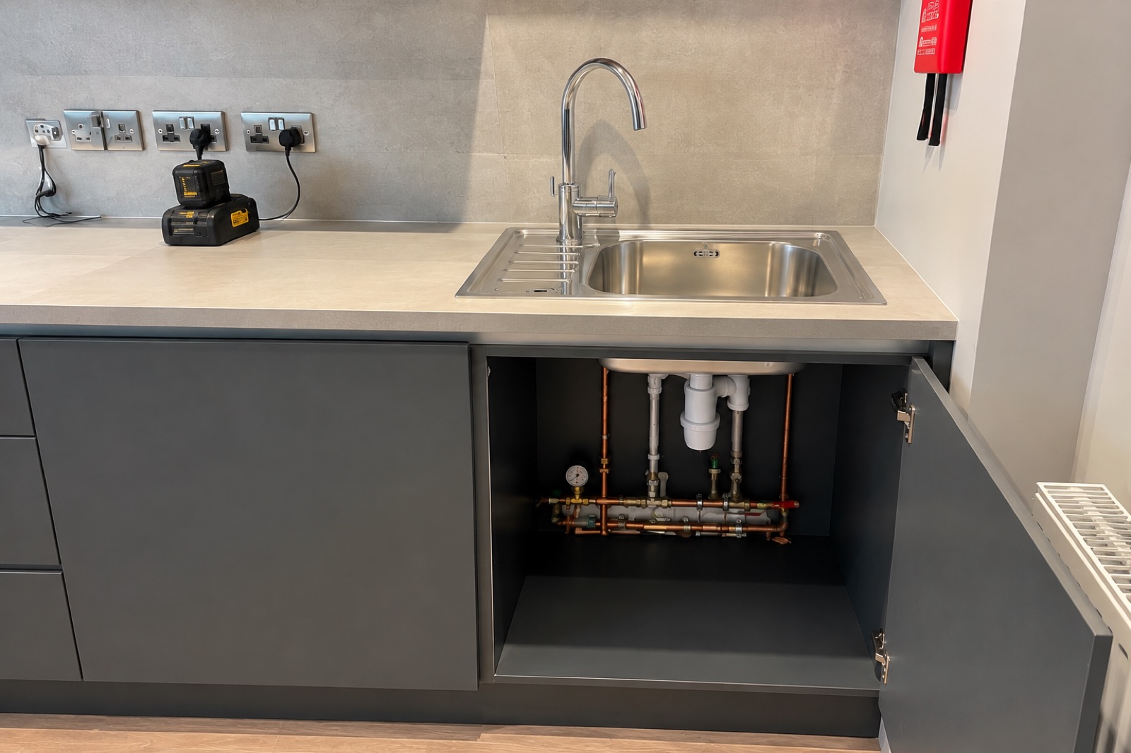 New kitchen sink plumbing with isolation valves